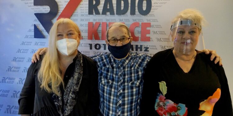 06.01.2021. Kielce. Spodziewany Gość. Na zdjęciu (od lewej): Bożena Barchan, Aleksander Chłopek i Grażyna Cyuńczyk / Piotr Kwaśniewski / Radio Kielce