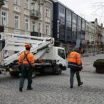 11.01.2021. Kielce. Demontaż świątecznych iluminacji / Piotr Kwaśniewski / Radio Kielce