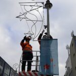 11.01.2021. Kielce. Demontaż świątecznych iluminacji / Piotr Kwaśniewski / Radio Kielce