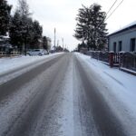 13.01.2021. Zima - droga powiatowa w Skroniowie / Ewa Pociejowska-Gawęda / Radio Kielce