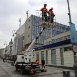 11.01.2021. Kielce. Demontaż świątecznych iluminacji / Piotr Kwaśniewski / Radio Kielce