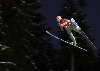 10.01.2021 Titisee-Neustadt. Konkurs Pucharu Świata w skokach narciarskich w Titisee-Neustadt. Na zdjęciu Dawid Kubacki / PAP/EPA/RONALD WITTEK