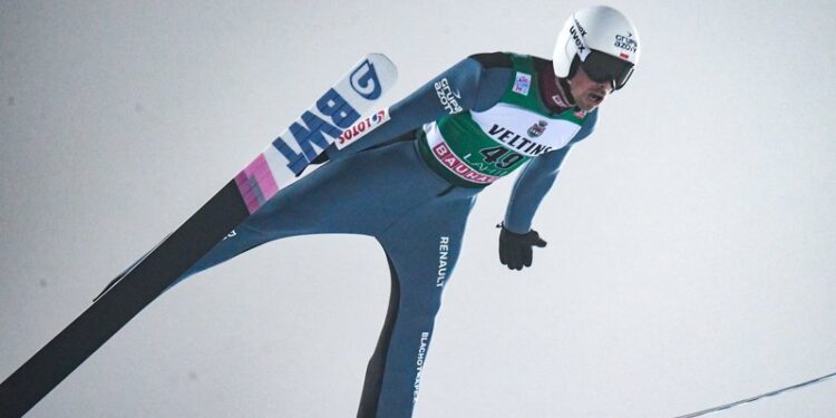 24.01.2021. Lahti. Piotr Żyła w konkursie Pucharu Świata w skokach narciarskich / EPA/KIMMO BRANDT / PAP/EPA