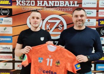 Na zdjęciu (od lewej): Kacper Lazarowicz i Karol Szewczyk - wiceprezes KSZO do spraw piłki ręcznej / KSZO Handball / facebook