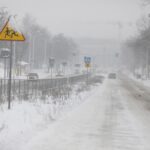 30.01.2021 Kielce. Trudne warunki na drogach / Jarosław Kubalski / Radio Kielce