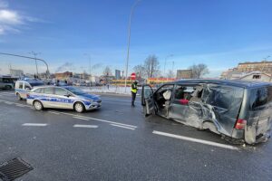 29.01.2021. Kielce. Wypadek na skrzyżowaniu ulic Źródłowej i Sandomierskiej / Jarosław Kubalski / Radio Kielce