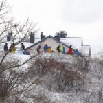 13.01.2021 Kielce. Zabawy dzieci na śniegu / Jarosław Kubalski / Radio Kielce