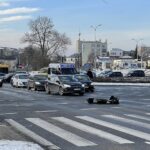 29.01.2021. Kielce. Wypadek na skrzyżowaniu ulic Źródłowej i Sandomierskiej / Jarosław Kubalski / Radio Kielce