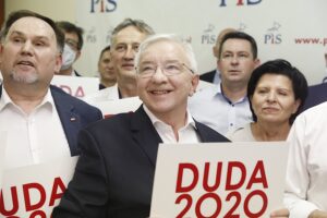 28.06.2020. Kielce. Sztab wyborczy PiS. Na zdjęciu (od lewej): Marek Kwitek - poseł PiS i Krzysztof Lipiec - lider świętokrzyskiego PiS / Jarosław Kubalski / Radio Kielce