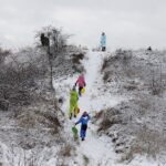 13.01.2021 Kielce. Zabawy dzieci na śniegu / Jarosław Kubalski / Radio Kielce