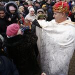 06.01.2020 Kielce. Orszak Trzech Króli. Na zdjęciu: pułkownik Jarosław Molisak (Kacper) - szef Wojewódzkiego Sztabu Wojskowego w Kielcach / Jarosław Kubalski / Radio Kielce