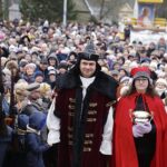 06.01.2020 Kielce. Orszak Trzech Króli. Na zdjęciu: Grzegorz Motak (Baltazar) - dowódca 10. Świętokrzyskiej Brygady Obrony Terytorialnej / Jarosław Kubalski / Radio Kielce