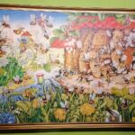 16.01.2021. Niezwojowice. Obrazy przedstawiające pszczoły i człowieka zbierającego miód / Marta Gajda / Radio Kielce