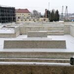 27.01.2021. Kazimierza Wielka. Budowa basenu siarkowego / Marta Gajda / Radio Kielce