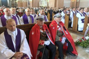 05.06.2020. Rudnik nad Sanem. Msza pogrzebowa księdza Czesława Wali / Grażyna-Szlęzak-Wójcik / Radio Kielce