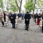 17.05.2020. Kielce. Msza święta dziękczynna za pontyfikat papieża Jana Pawła II. Na zdjęciu (od lewej): senator Krzysztof Słoń z żoną Beatą, poseł Krzysztof Lipiec - lider świętokrzyskich struktur PiS, Zbigniew Koniusz - wojewoda świętokrzyski, Andrzej Pruś - przewodniczący Sejmiku Województwa Świętokrzyskiego, Małgorzata Pruś -  dyrektor biura poselskiego posła Krzysztofa Lipca / Jarosław Kubalski / Radio Kielce