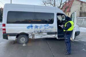 28.01.2021. Kielce. Wypadek na skrzyżowaniu ulic Marszałkowskiej i Turystycznej / Kamil Król / Radio Kielce