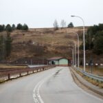 24.01.2021. Doły Biskupie. Zapora Wióry na rzece Świślinie / Robert Felczak / Radio Kielce