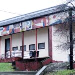 19.01.2021. Sędziszów. Samorządowe Centrum Kultury. Mozaika z frontonu budynku / Instytut Dizajnu w Kielcach