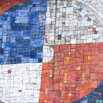 08.01.2021 Sędziszów. Mozaika zdobiąca budynek Samorządowego Centrum Kultury / Instytut Dizajnu w Kielcach