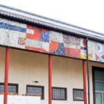 19.01.2021. Sędziszów. Samorządowe Centrum Kultury. Mozaika z frontonu budynku / Instytut Dizajnu w Kielcach