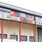 08.01.2021 Sędziszów. Mozaika zdobiąca budynek Samorządowego Centrum Kultury / Instytut Dizajnu w Kielcach