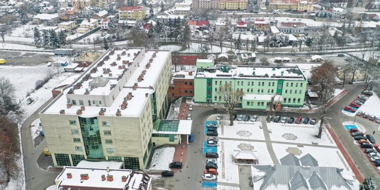 01.12.2020 Opatów. Szpital powiatowy / Jarosław Kubalski / Radio Kielce