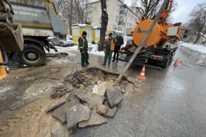 16.01.2021. Kielce. Awaria hydroforni na osiedlu Szydłówek / Jarosław Kubalski / Radio Kielce