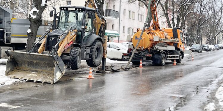 16.01.2021. Kielce. Awaria hydroforni na osiedlu Szydłówek / Jarosław Kubalski / Radio Kielce