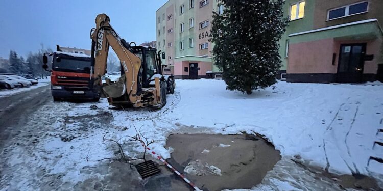 19.01.2021. Kielce. Awaria wodociągu na os. Na Stoku / Jarosław Kubalski / Radio Kielce