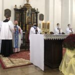 07.11.2020. Sandomierz. Msza święta z udzieleniem błogosławieństwa papieskiego i związanego z nim odpustu zupełnego pod zwykłymi warunkami / Grażyna Szlęzak-Wójcik / Radio Kielce