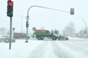 30.01.2021 Kielce. Trudne warunki na drogach / Jarosław Kubalski / Radio Kielce