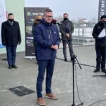 14.01.2021 Koćmierzów. Oddanie przepompowni. Przemawia Grzegorz Witkowski - wiceminister infrastruktury / Grażyna Szlęzak-Wójcik / Radio Kielce