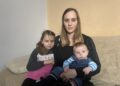 Na zdjęciu: Aleksandra Górecka z córką Julią i synem Filipem / Iwona Murawska / Radio Kielce