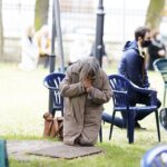 03.05.2020 Kielce. Uroczystości w 229 rocznicę uchwalenia Konstytucji 3 Maja. Msza przed kościołem garnizonowym / Jarosław Kubalski / Radio Kielce