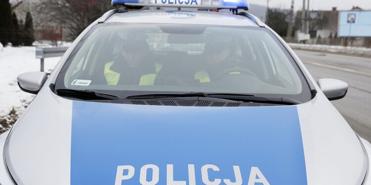 23.,01.2019 Kielce. Ulica Radomska. Policja przeprowadza akcję "Bezpieczny pasażer" / Jarosław Kubalski / Radio Kielce