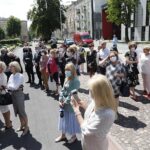 18.06.2020 Kielce. UJK. Odsłonięcie rzeźby patrona uczelni Jana Kochanowskiego / Jarosław Kubalski / Radio Kielce
