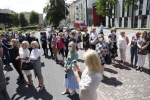 18.06.2020 Kielce. UJK. Odsłonięcie rzeźby patrona uczelni Jana Kochanowskiego / Jarosław Kubalski / Radio Kielce