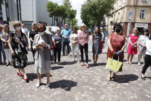 18.06.2020 Kielce. UJK. Odsłonięcie rzeźby patrona uczelni Jana Kochanowskiego / Jarosław Kubalski / Radio Kielce