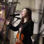 10.01.2021 Kielce. Kościół garnizonowy. Koncert laureatów IX Międzynarodowego Konkursu Kolęd, Pastorałek i Piosenek Świątecznych. Julia Tłuczkiewicz / Jarosław Kubalski / Radio Kielce