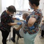 20.01.2021 Kielce. Koronawirus. Szczepienia w DPS przy ulicy Jagiellońskiej / Jarosław Kubalski / Radio Kielce