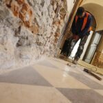 28.01.2021 Święty Krzyż. Klasztor. Remont / Jarosław Kubalski / Radio Kielce