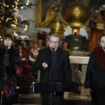 06.01.2021 Święty Krzyż. Koncert charytatywny. Na zdjęciu od lewej: Anna Branny, Przemysław Branny, Justyna Motylska / Jarosław Kubalski / Radio Kielce