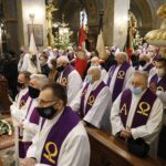 29.01.2021 Kielce. Uroczystości pogrzebowe ks. Edwarda Chata. Msza żałobna w katedrze / Jarosław Kubalski / Radio Kielce