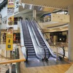 07.11.2020 Kielce. Zamknięte sklepy w galerii handlowej Korona / Jarosław Kubalski / Radio Kielce