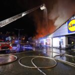 24.08.2020. Kielce. Pożar marketu Lidl przy ul. Piekoszowskiej / Jarosław Kubalski / Radio Kielce