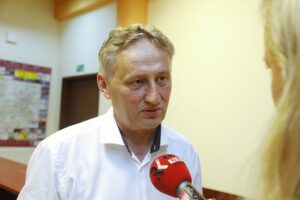 28.06.2020. Kielce. Wybory prezydenckie. Sztab wyborczy PiS. Wojewoda Zbigniew Koniusz / Jarosław Kubalski / Radio Kielce