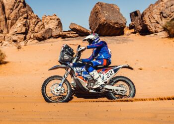 Na zdjęciu: Maciej Giemza podczas rajdu Dakar / Orlen Team