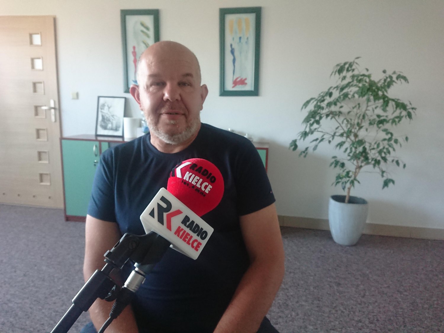 Marek Godlewski, pracownik UM w Jędrzejowie, regionalista / Ewa Pociejowska-Gawęda / Radio Kielce