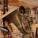 03.01.2021 Ćmielów. Zbiory instrumentów muzycznych Stanisława Jacka Machały / Emilia Sitarska / Radio Kielce